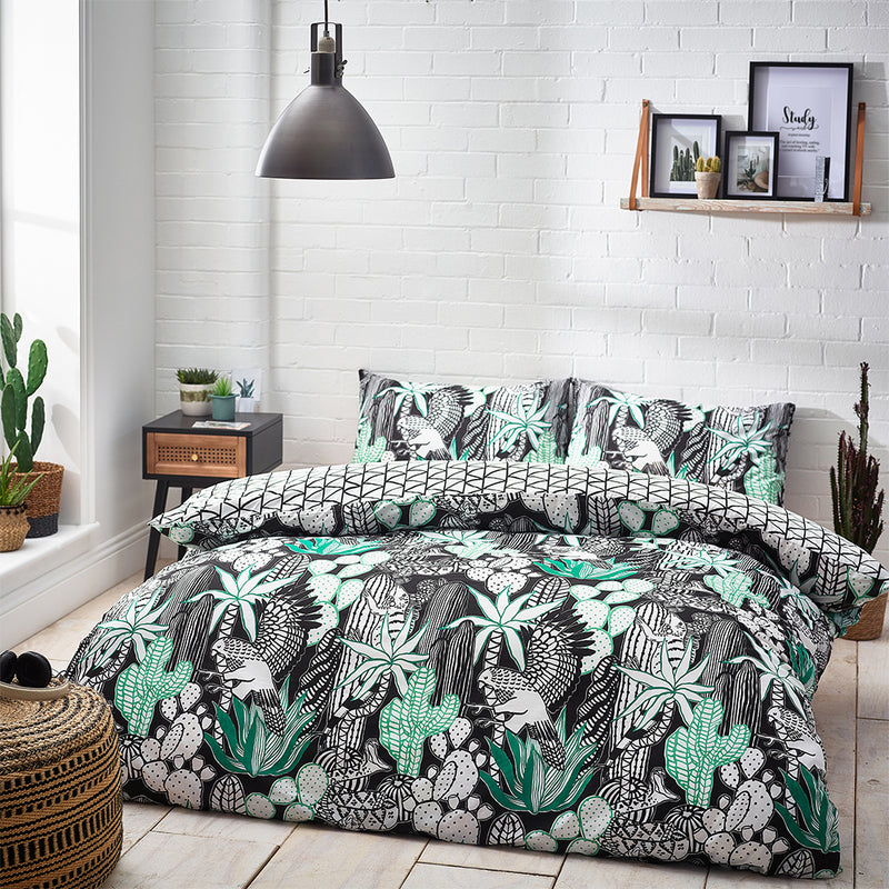 Style Lab Arizona Duvet Cover Set in White/Black