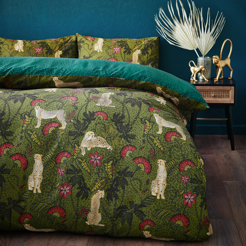 furn. Tropica Cheetah Botanical Duvet Cover Set in Moss/Teal