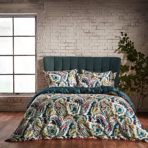 EW by Edinburgh Weavers Aretha Paisley Printed Cotton Sateen Piped Duvet Cover Set in Teal/Olive