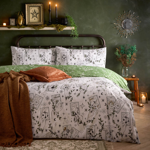  White Bedding - Celestial Stories Printed Reversible Duvet Cover Set Green furn.