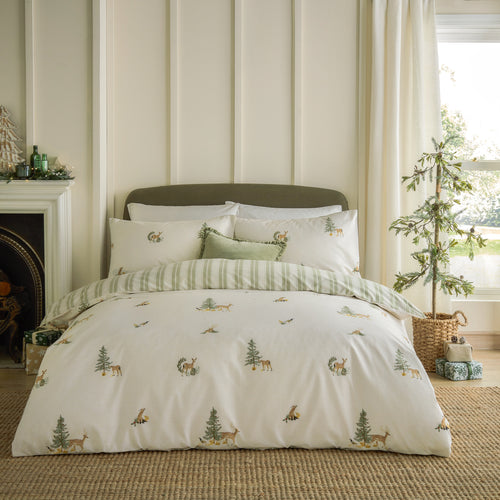  Bedding  - Charlecote  Duvet Cover Set Green/Natural Wylder Nature