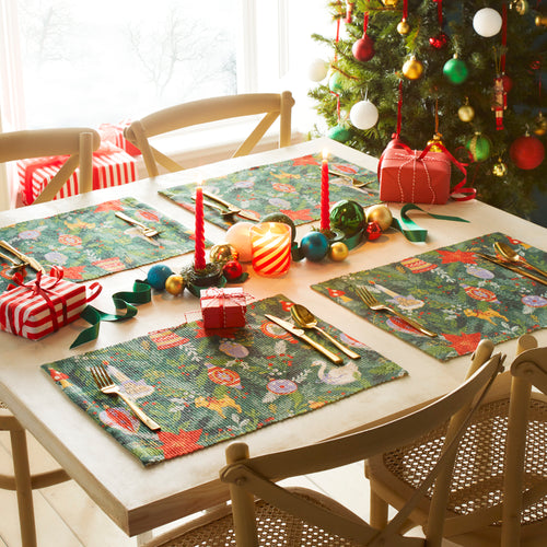 furn. Deck The Halls Set of 4 Christmas Festive Placemats in Green