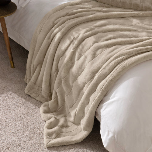  Throws  - Empress  Throw Oatmeal Paoletti