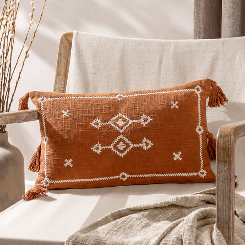 Yard Folis Cushion Cover in Pecan