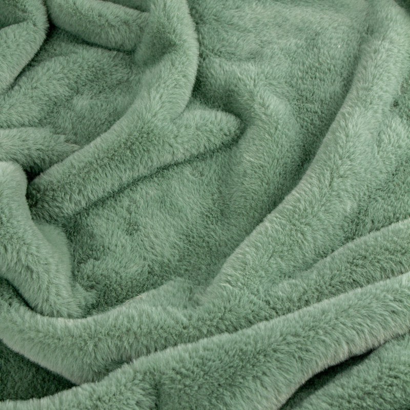  Throws  - Kallu  Throw Frost Green furn.
