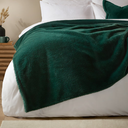 Plain Green Throws  - Kallu Double-Sided Faux-Fur Throw Needle Green Furn