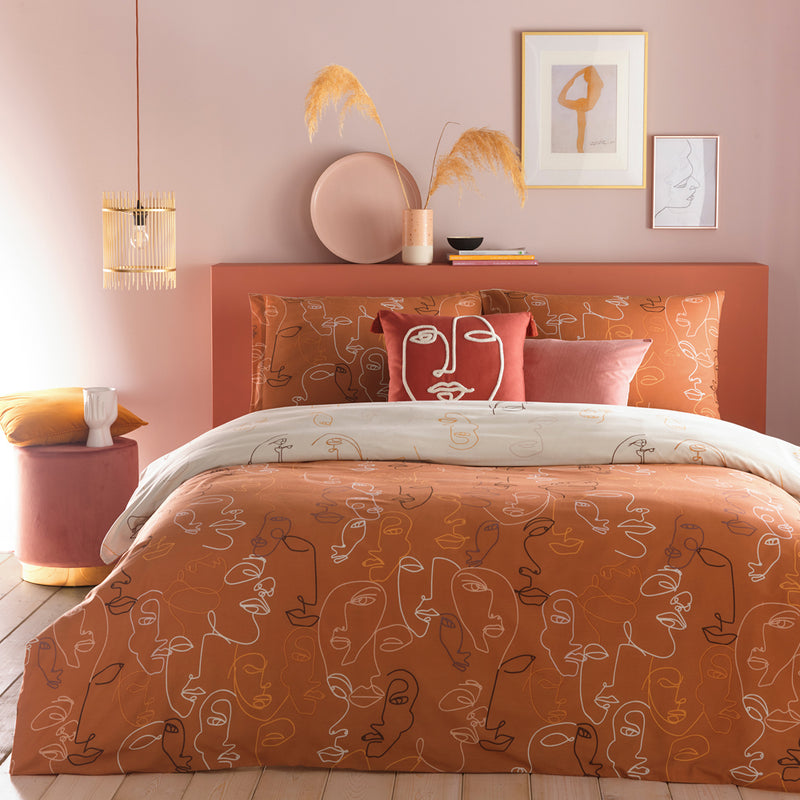 furn. Kindred Abstract Faces Duvet Cover Set in Apricot