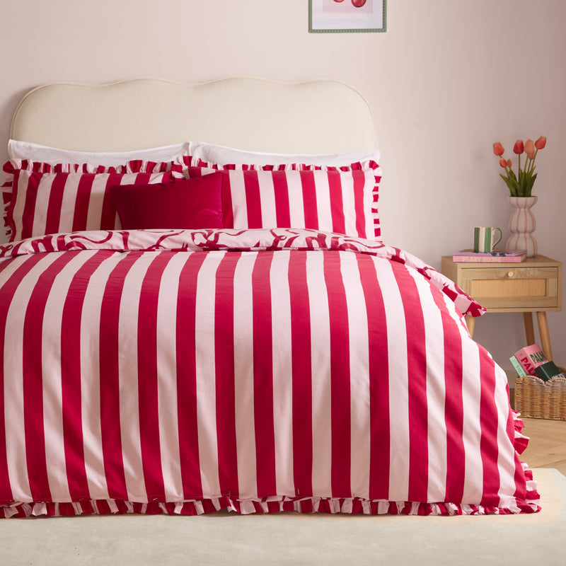 La Vie En Bows Reversible Duvet Cover Set Pink/Red