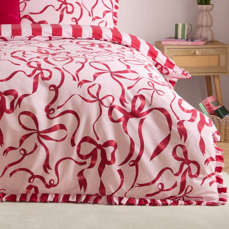 La Vie En Bows Reversible Duvet Cover Set Pink/Red