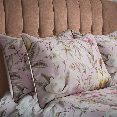 EW by Edinburgh Weavers Lavish Floral Printed Piped Cotton Sateen Pillowcase Pair in Blush