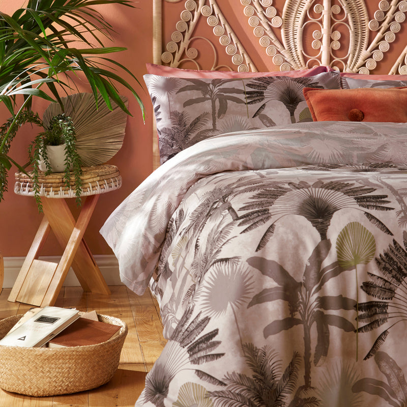 furn. Malaysian Palm Duvet Cover Set in Blush