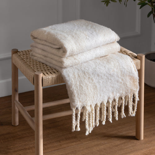Abstract Beige Throws - Meta  Throw Natural HÖEM