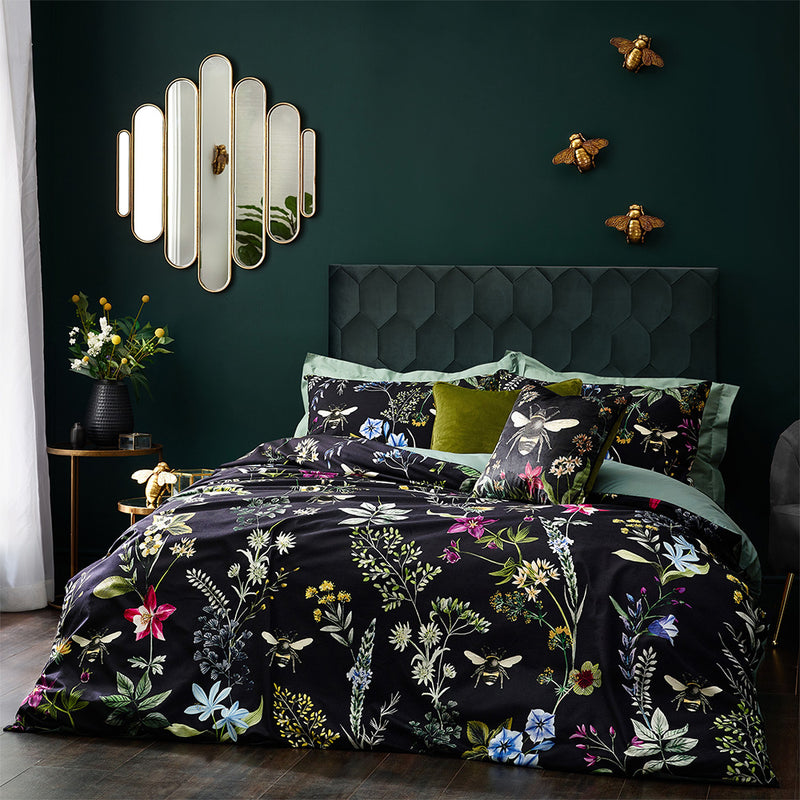 Wylder Midnight Bee Floral Velvet Duvet Cover Set in Black