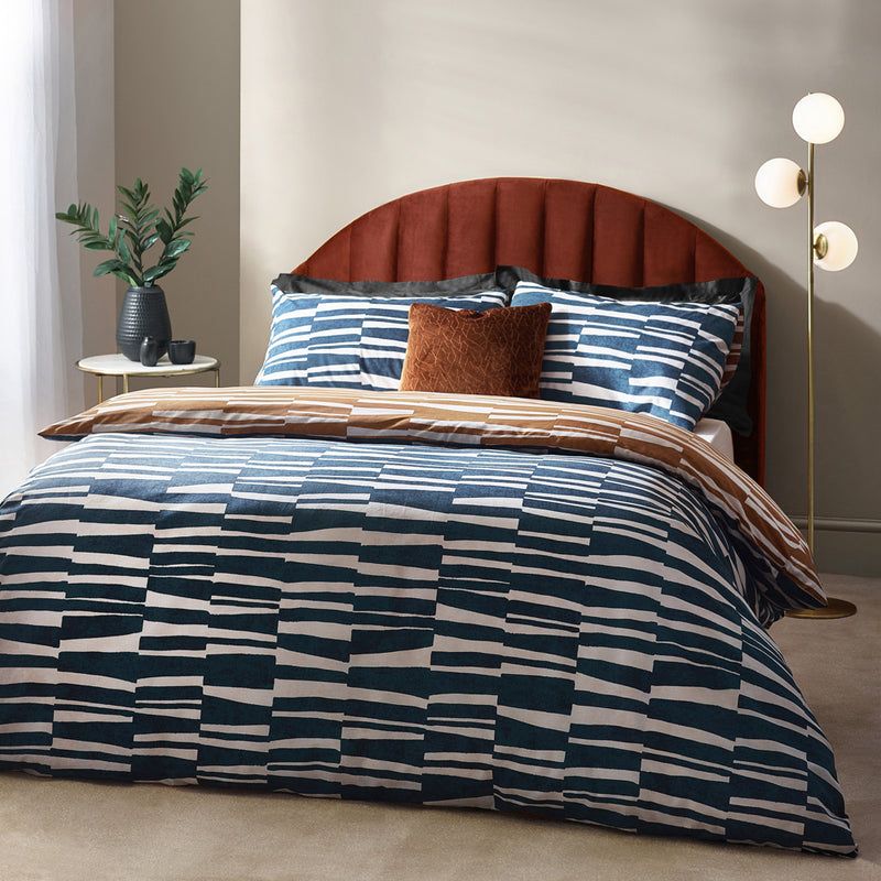 HÖEM Piper Abstract Cotton Rich Reversible Duvet Cover Set in Dusk/Bronze