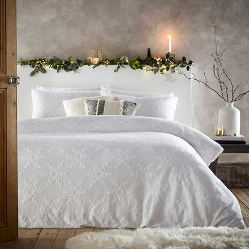 furn. Snowflake Duvet Cover Set in White