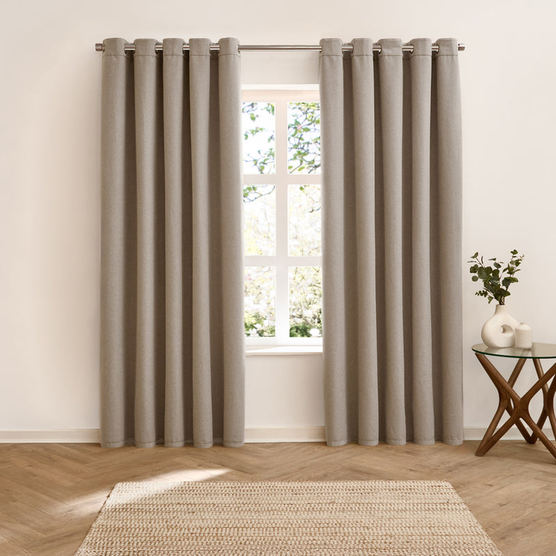  Curtains  - Verso  Eyelet Curtains Green furn.