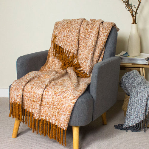 furn. Weaver Herringbone Throw in Gold