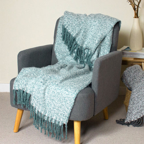 furn. Weaver Herringbone Throw in Teal